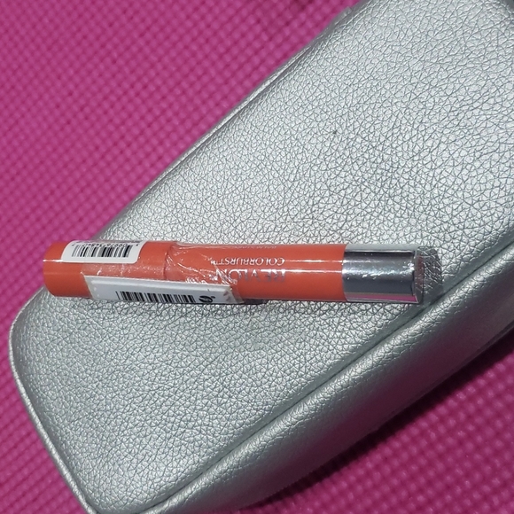 QTY-1 LIPSTICK - Picture 2 of 5